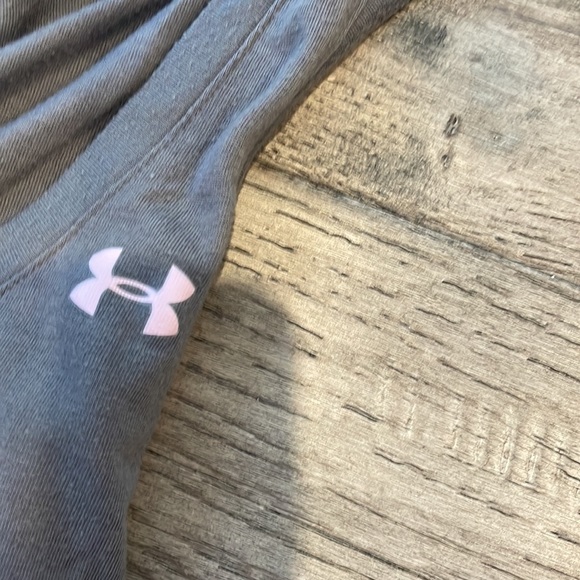 Under armour tank top - Picture 2 of 5